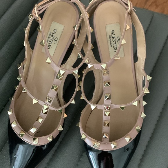 Valentino Garavani Rockstud Pumps - Picture 4 of 13